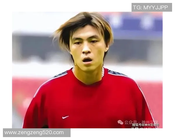 回顾历史足坛辉煌成就十大足球巨星排名与传奇生涯分析